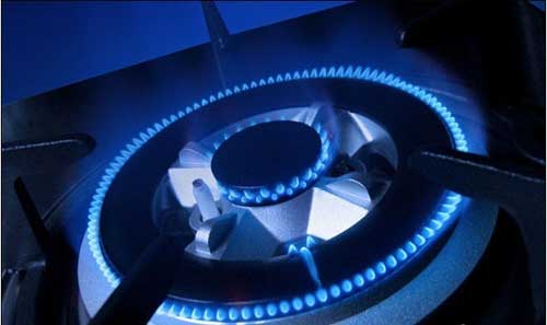 中國十大品牌廚衛(wèi)電器：選購一臺(tái)好燃?xì)庠钚枳裱瓌t!