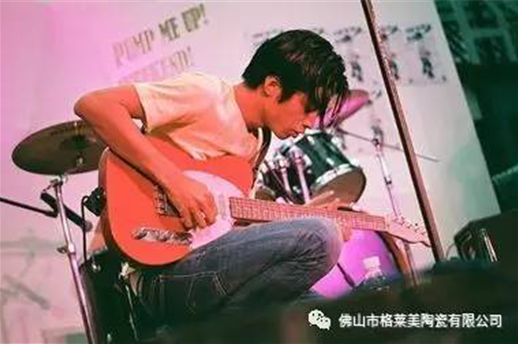 小眾音樂會(huì)-追夢(mèng)人唱響青春