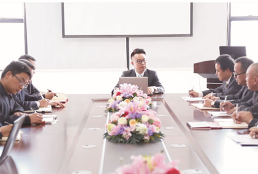 超人廚衛(wèi)羅董：不是行情不好，是以前過(guò)得太滋潤(rùn)