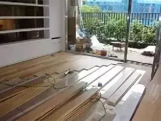 木地板可以直接鋪設(shè)在瓷磚上嗎？有什么好處？