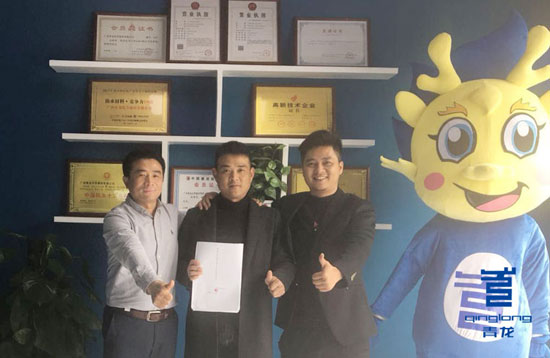 年賺千萬(wàn)，這位大佬還跨界做青龍家居防水