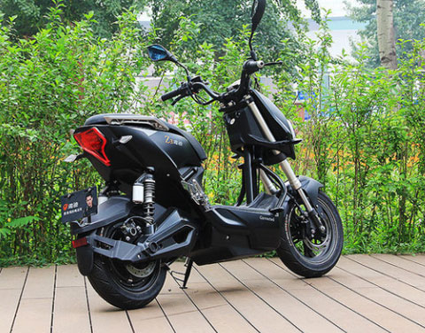 借助品牌優(yōu)勢實(shí)行廣告宣傳，助力電動車企業(yè)招商奏效