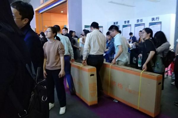 品牌大事|晾媽智能晾衣架亮相家具展，黑科技燃動(dòng)廣州