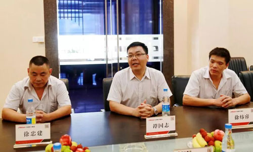 恒大集團蒞臨群升門業(yè)考察，對新型避難間防火門予以肯定