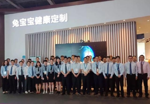 又雙叒得獎(jiǎng)！兔寶寶衣柜榮獲2018中國全屋定制十佳品牌