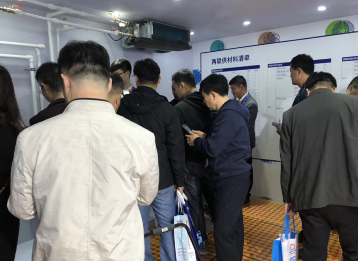 上海熱泵展開展首日，伊蕾科斯空氣能展區(qū)人氣爆棚！
