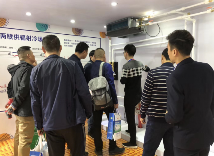 上海熱泵展開展首日，伊蕾科斯空氣能展區(qū)人氣爆棚！