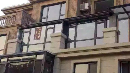 冬天待在陽光房太幸福了，了解下帕萊德高端陽光房定制
