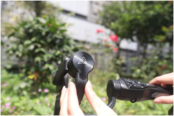 自媒體短視頻拍攝神器——奧川SMART S1手機(jī)穩(wěn)定器全面評(píng)測