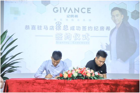 從0到1000萬 看紀房希門窗河南駐馬店徐總?cè)绾蝿?chuàng)造奇跡