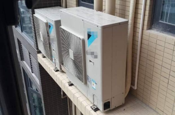 空調(diào)外機日常風吹雨淋，需要為其遮擋嗎？聽聽師傅怎么說