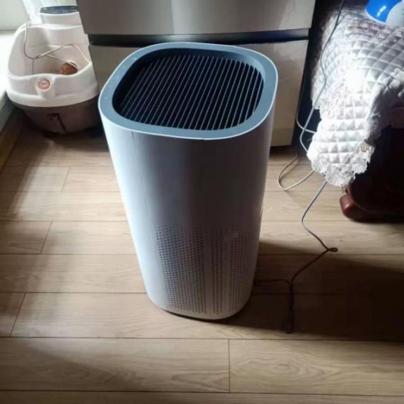 華為空氣凈化器深層凈化，保障家人的健康呼吸環(huán)境