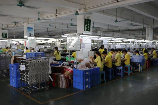 曼科“詩朗”系列新品即將上線，業(yè)界對這個(gè)老電工品牌充滿期待