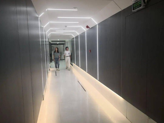 老牛說︱在巖板新賽道，你離“德賽斯模式”有多遠(yuǎn)？ 