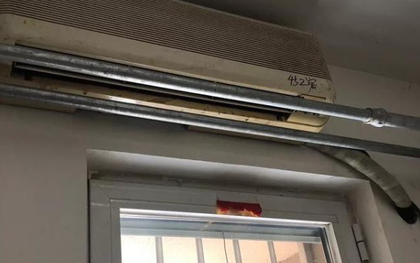 空調掛機排水管與空調眼一樣高，可以嗎？