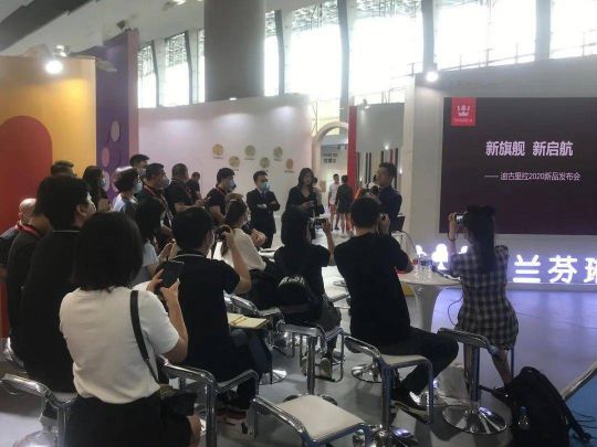芬琳漆建博會(huì)上推出16款新產(chǎn)品，高端漆刷新環(huán)保新高度