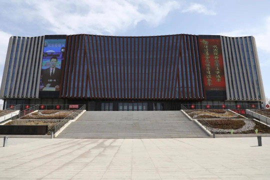 鴻彩助力甘肅金昌大劇院燈光改造項目順利完工！ 