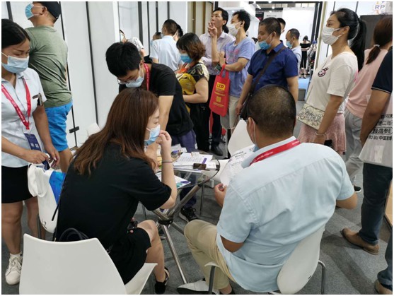 雅利斯淋浴房閃耀廣州建博會，見證品牌實力