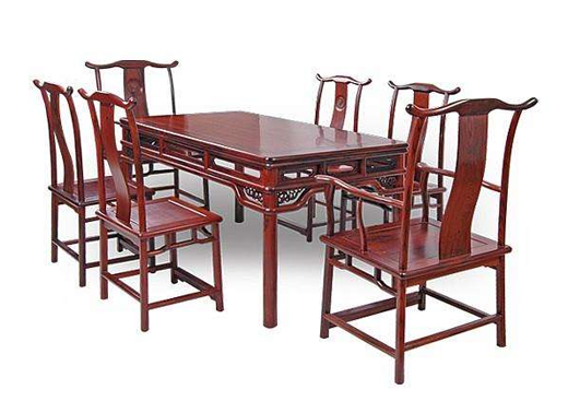 紅木家具廠家以匠心為基礎(chǔ)，巧借互聯(lián)網(wǎng)改革傳統(tǒng)