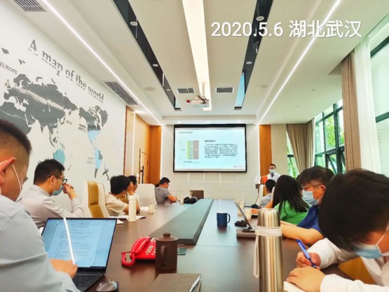 回鄉(xiāng)代理做堿克瓷磚背膠，滴滴司機(jī)不再奔波