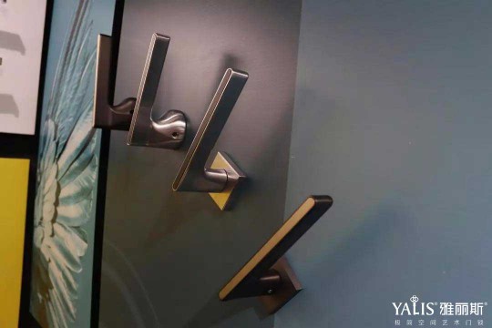 雅麗斯五金展廳升級 | 極簡之翼，正在展翅翱翔！