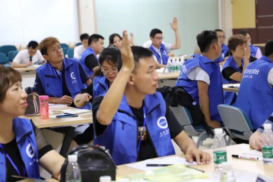 億合門窗從“新”出發(fā)，成功舉辦新一屆新商訓(xùn)練營(yíng)