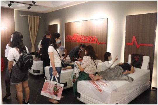 展會(huì)第三天，智能健康床墊益脈通，熱度不減!